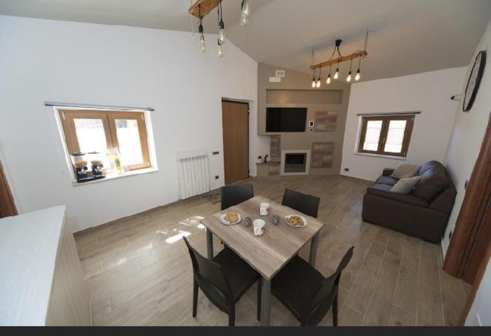 Bed and Breakfast A Due Passi Lorica Zewnętrze zdjęcie